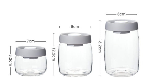 Vacuum and press the glass jar