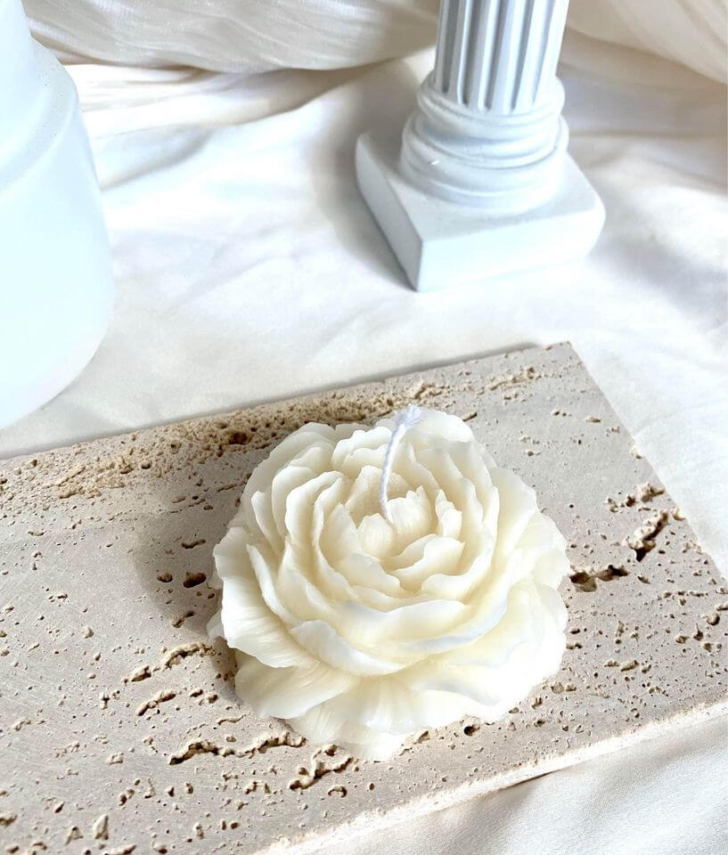 Peony Scented Candle - Handcrafted Soy Wax for a Luxurious Aroma
