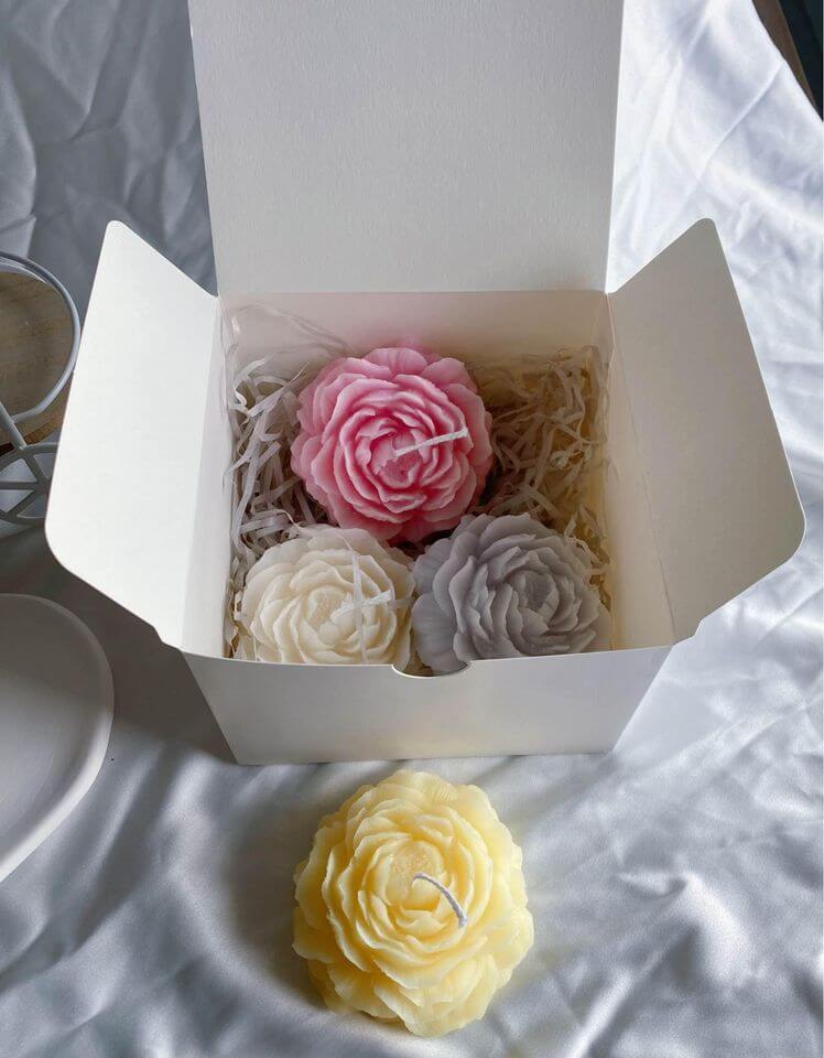 Peony Scented Candle - Handcrafted Soy Wax for a Luxurious Aroma